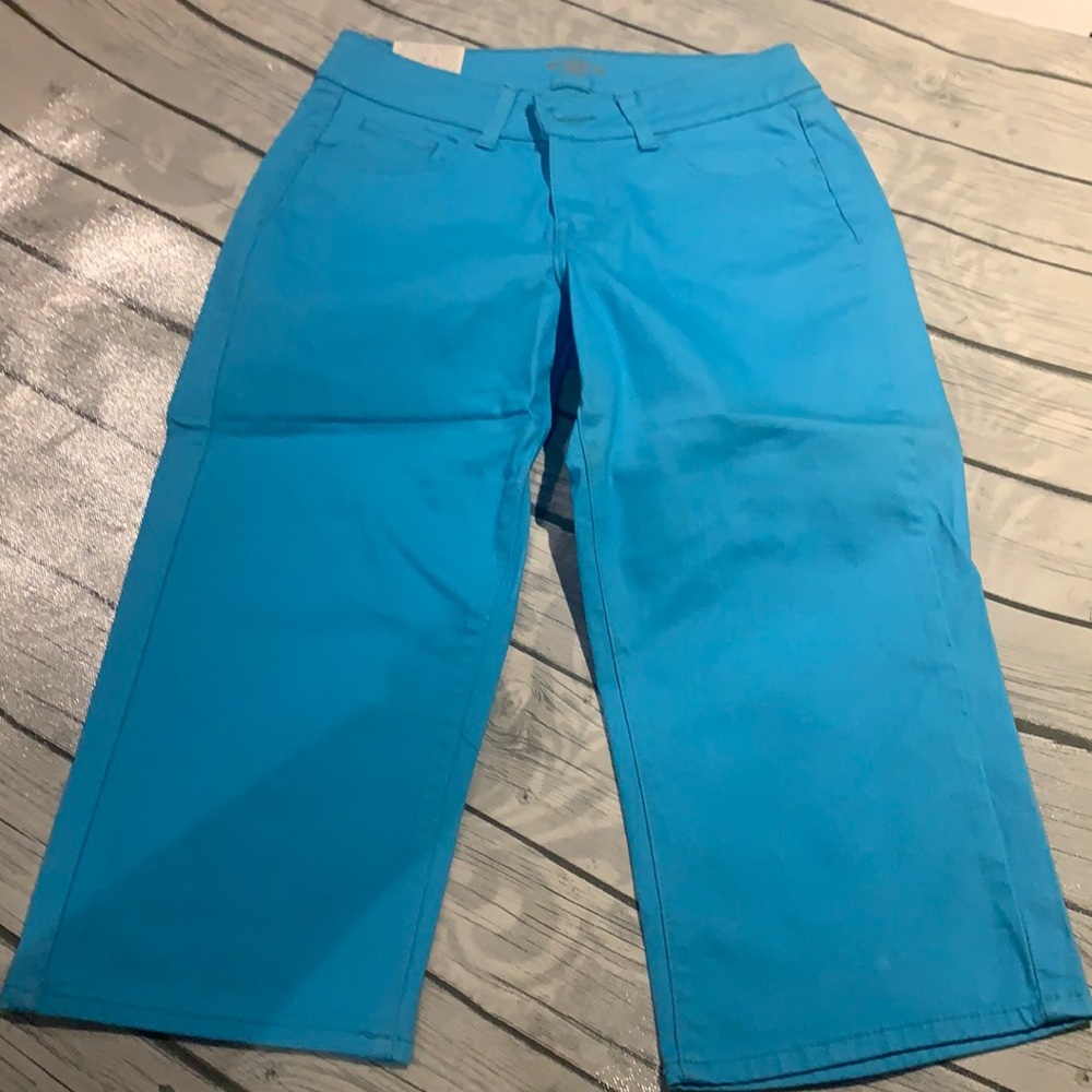 Women capris